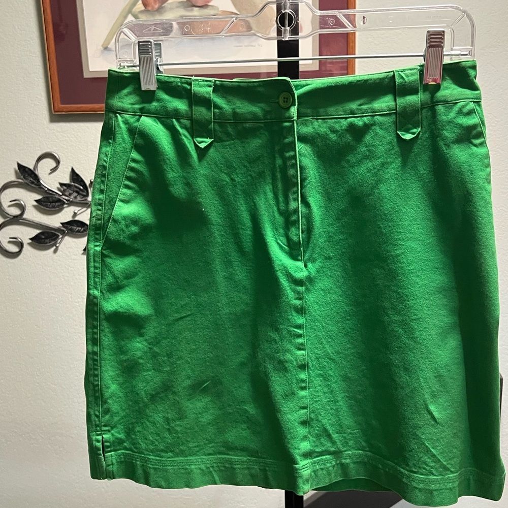 Green Women's Skort Size 4 #DO191